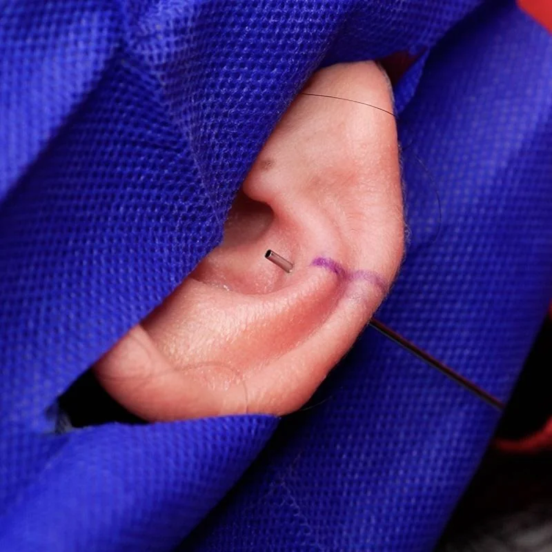 Nueva perforación — Renzo Piercer